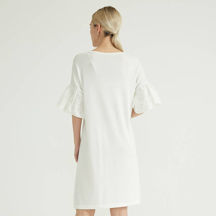 白色针织刺绣简单女式加大码连衣裙